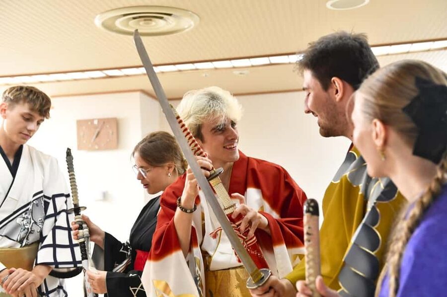Tokyo: Taishu Engeki Show with Kimono and Sword Lesson - Afternoon and evening schedules