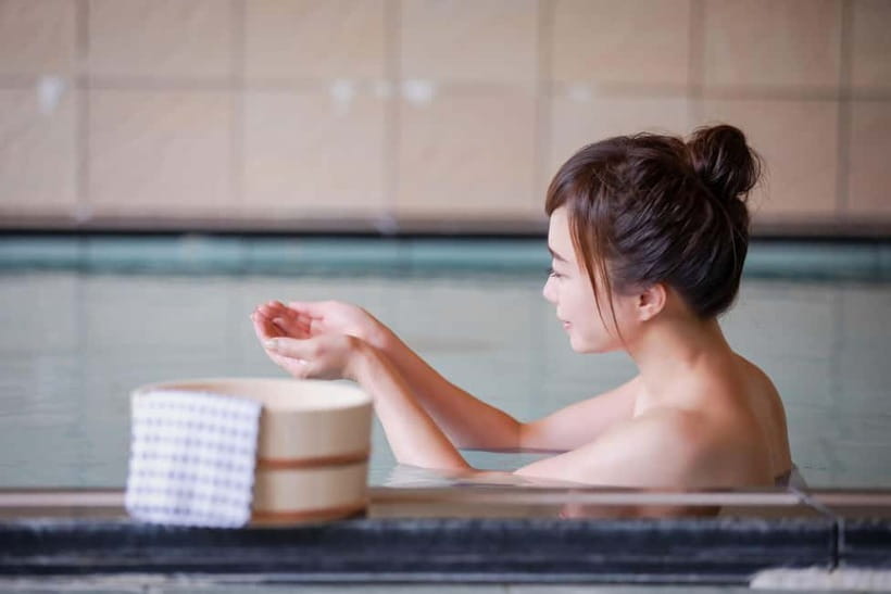 Tokyo: Tattoo-Friendly Public Bath Experience with Guide - The one-hour timing and what it really includes