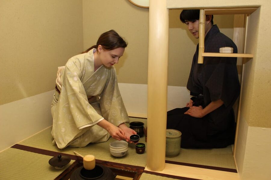 Tokyo: Tea Ceremony in Shibuya Tokyo - The opening explanation: history and etiquette