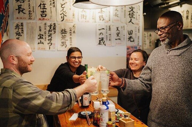 Tokyo Time Machine: Exploring Old School Monzen-Nakacho - Squeezing into a Japanese tachinomi