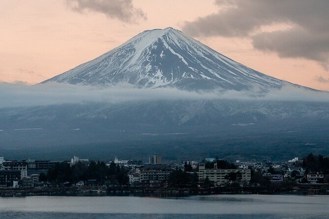 Tokyo To Mount Fuji Private English Guided Day Tour - Oshino Hakkai adds clear ponds and village scenery