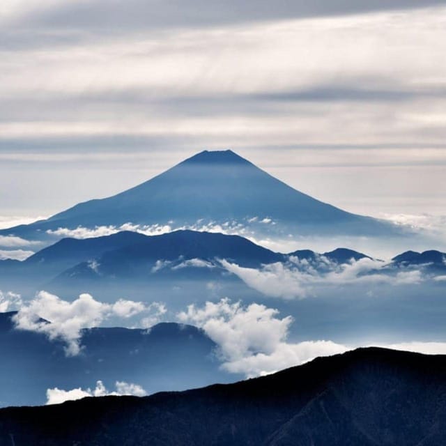 “Tokyo to Mt. Fuji & Hakone: Private Customizable Day Trip” - Lunch and the real pace of a 10-hour tour