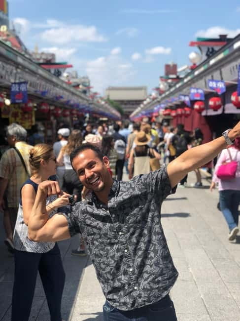 Tokyo Tours in Spanish (Asakusa - Skytree Tower- Akihabara) - Three sides of Tokyo in one day