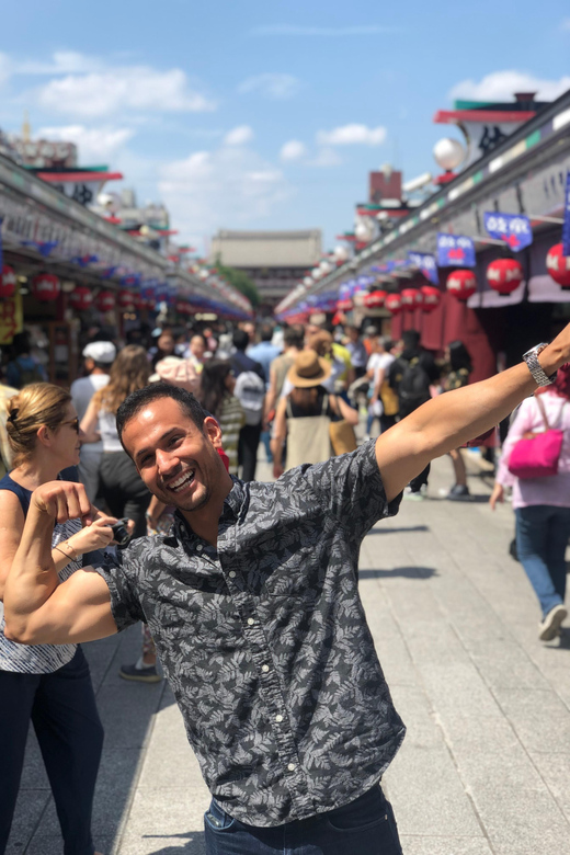 Tokyo Tours in Spanish (Asakusa - Skytree Tower- Akihabara) - Akihabara, where Tokyo gets playful and highly specific