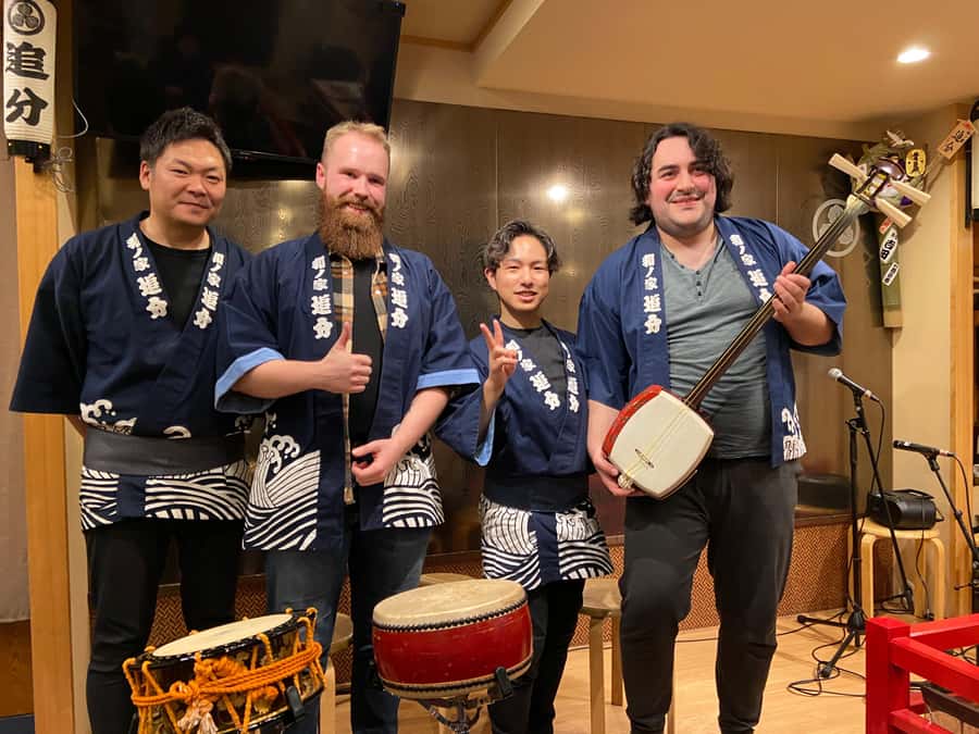 Tokyo: Traditional Asakusa Music Show with Dinner - Walking Through Kaminarimon, Nakamise, and Sensoji