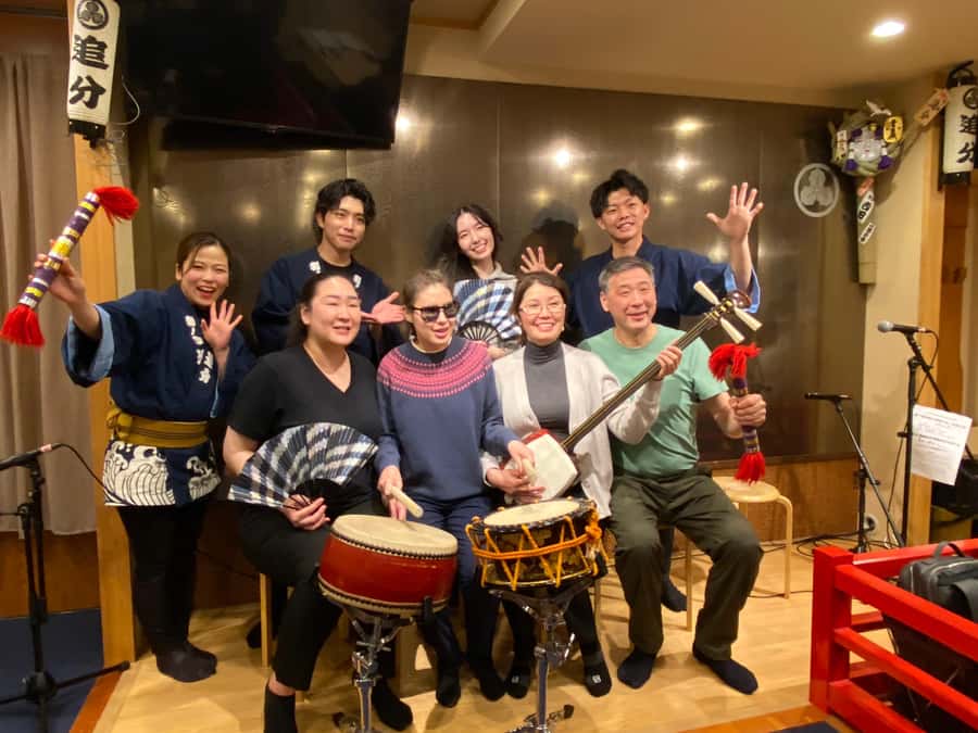 Tokyo: Traditional Asakusa Music Show with Dinner - Dinner in a Traditional Izakaya
