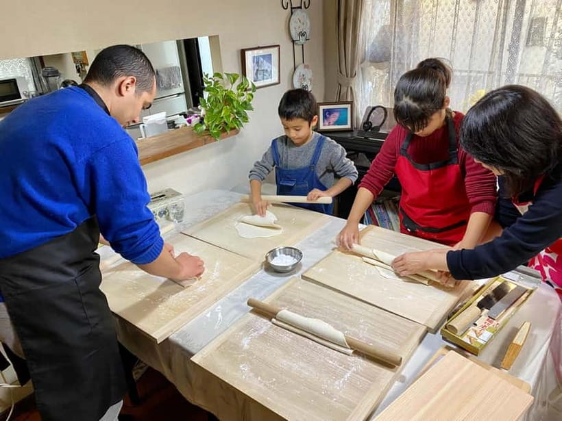 Tokyo: Traditional foot-kneaded Udon noodles class - Key points at a glance