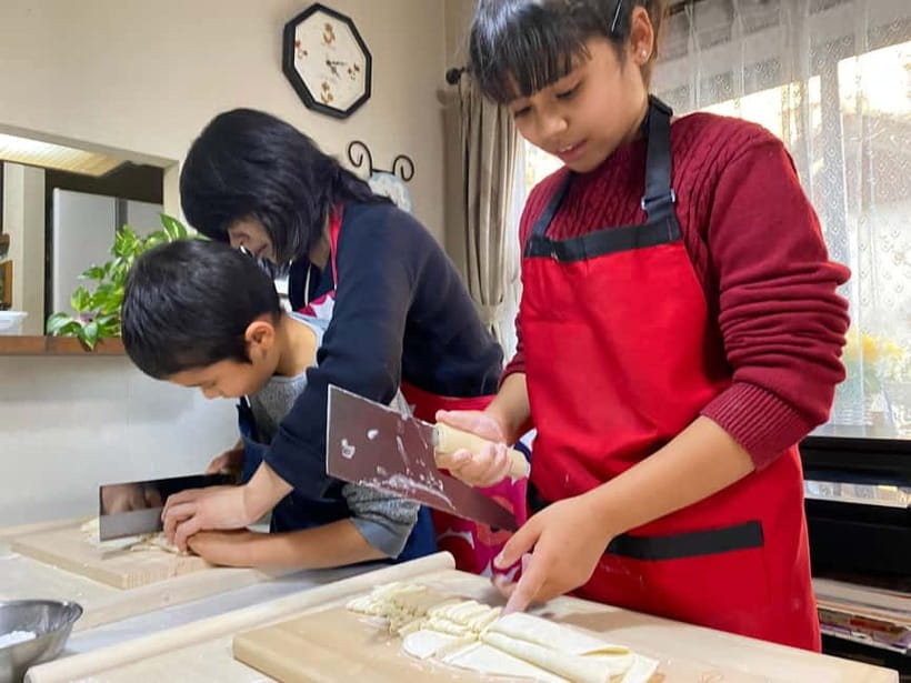 Tokyo: Traditional foot-kneaded Udon noodles class - Eating the Musashino Udon you made