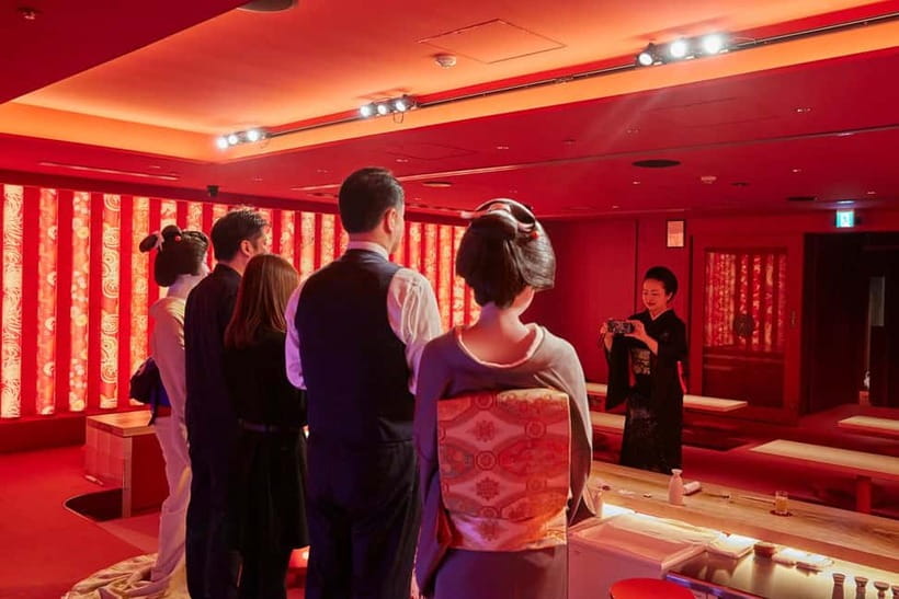 Tokyo: Traditional Geisha Experience Show & Japanese Dinner - Timing, age rules, and practical details