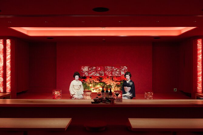 Tokyo Traditional Geisha Show and Japanese Fine Dining Experience - Group size changes the entire mood