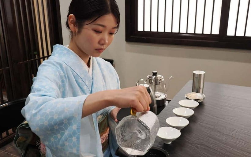Tokyo: Traditional Tea Ceremony with a Tea Master - Genmaicha closes the hour
