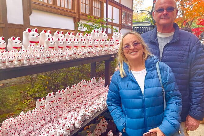 Tokyo Tsukiji Fish Market Food Tour: 15 Stops & Walk Local Street - A quiet finish at Namiyoke Inari Shrine