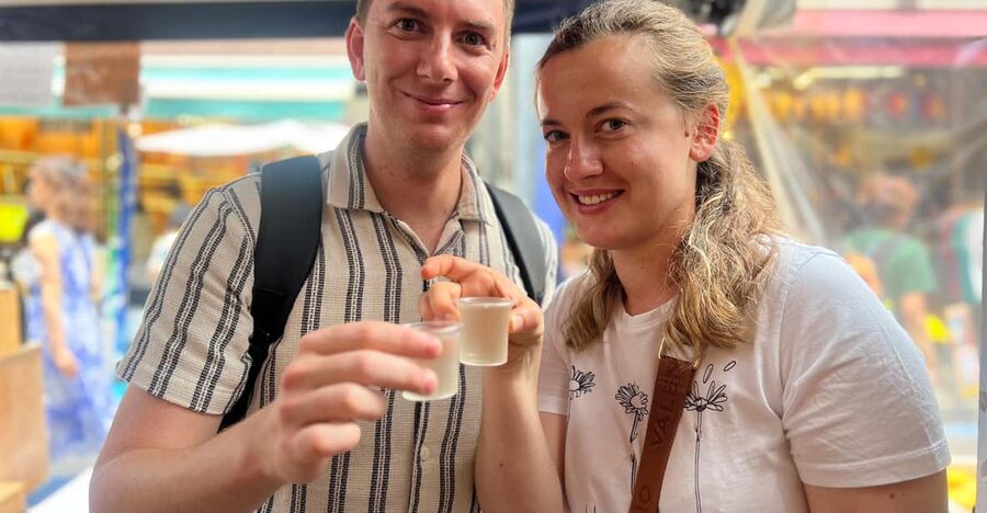 Tokyo: Tsukiji Fish Market Guided Walking Tour - Tsukiji Hongwanji in 15 minutes