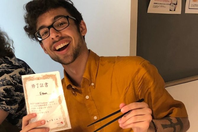Tokyo Tsukiji Fish Market Tour and Sushi Making Lesson - What you make in the 90-minute lesson