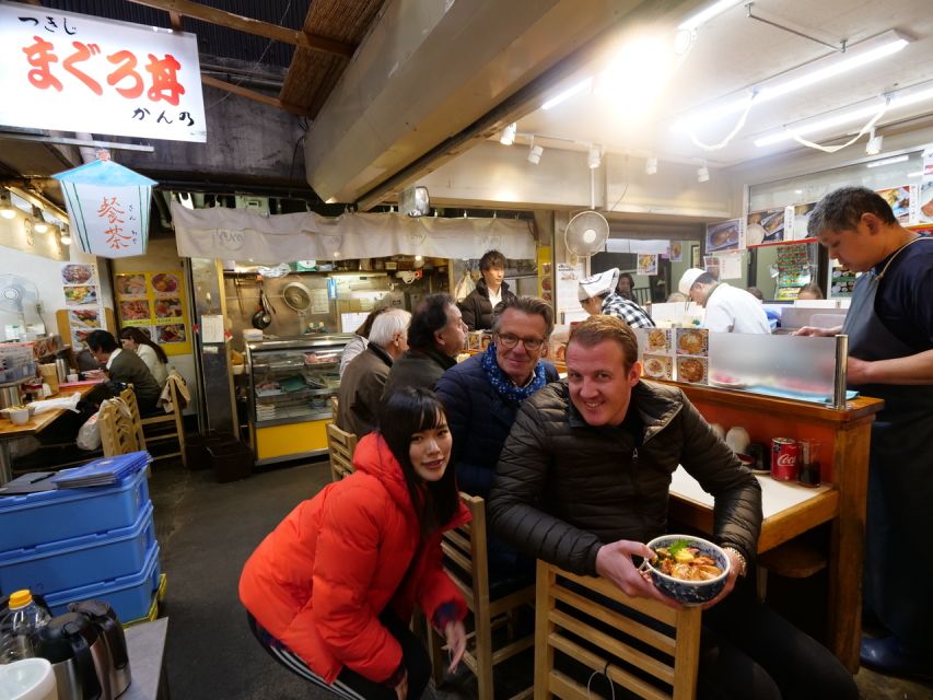Tokyo: Tsukiji Fish Market Tour with 6 Stops & Seafood Lunch - Donburi lunch with a built-in rest