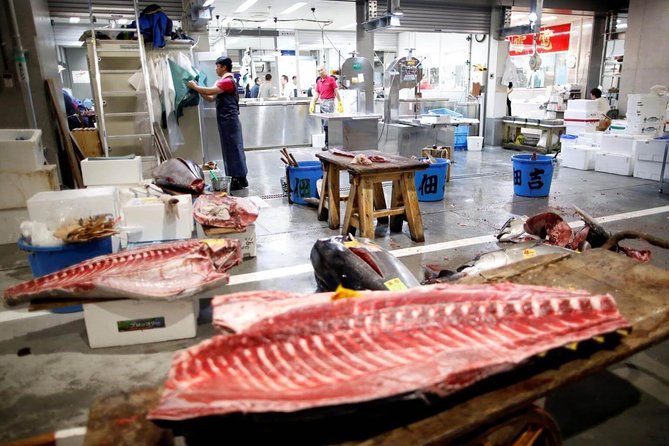 Tokyo Tsukiji Food & Culture 6hr Private Tour with Licensed Guide - Kappabashi Street: the fun stop for cooks