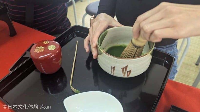 Tokyo: Two Types of Japanese Sweets Making and Tea Ceremony - English Help and the Teaching Style
