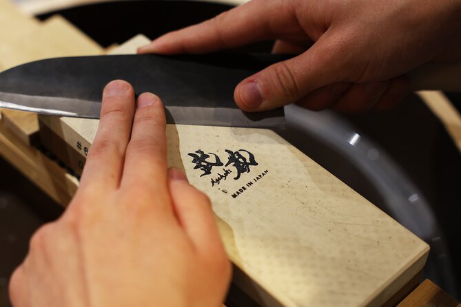 Traditional Japanese Knife Sharpening Class - The opening lesson: knives, steel, and sharpening theory
