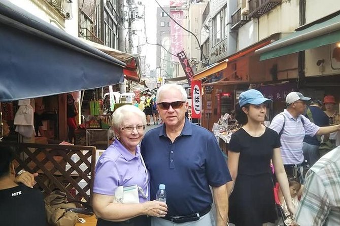 Tuna auction at Toyosu Market with qualified guide and early morning tour of Tsukiji Outer Market - Tsukiji Outer Market is where you eat and shop
