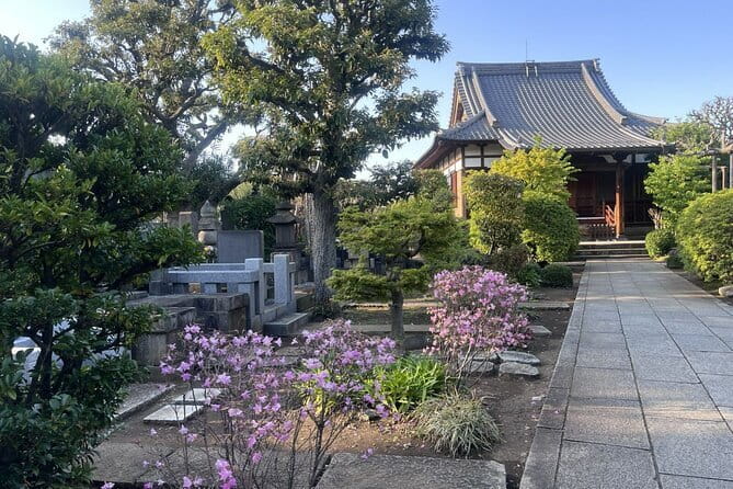 Ueno and Yanaka Culture Art Walking Tour in Old Tokyo - Starting at Ueno Station and the National Museum