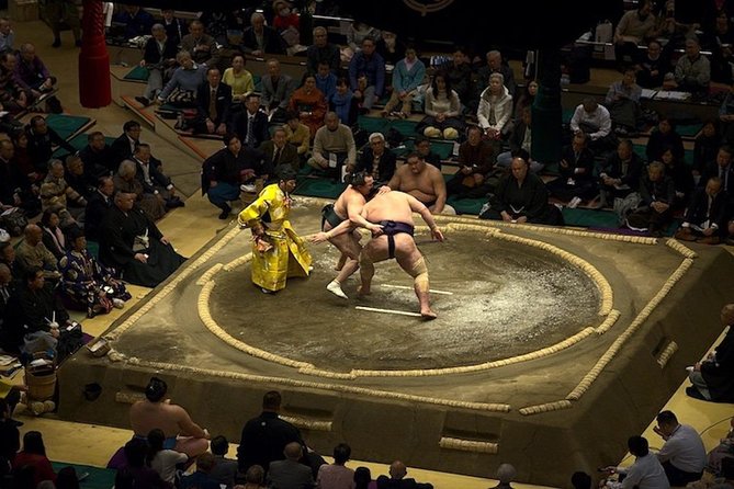 Ultimate Sumo Tournament: Tokyo, Osaka, Nagoya, Fukuoka - Chanko dinner: a fitting second act