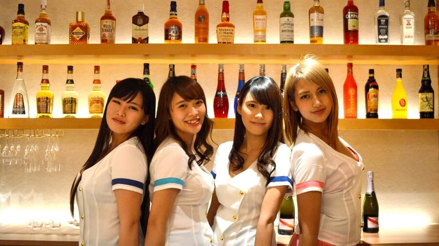 VIP Private Hostess Club Tokyo Night Life Karaoke with Girls - Safety, etiquette, and the right mindset