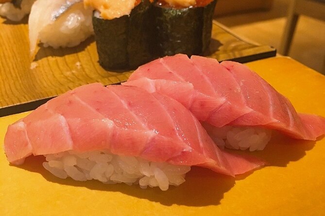 Wagyu and Sushi : Tokyo Gastronomic Journey - Godzilla Head and the Shinjuku photo stop