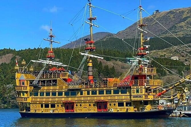 Wonderful Peaks & Peace: Mt. Fuji, Fuji Stupa & Hakone Tour - Kitaguchi Hongu Fuji Sengen Shrine and Fuji worship