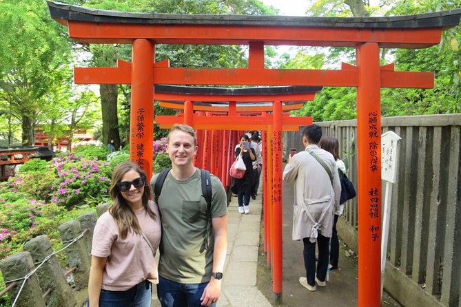 Yanaka Historical Walking Tour in Tokyo's Old Town - The lucky-cat craft at Cafe Neko-e-mon