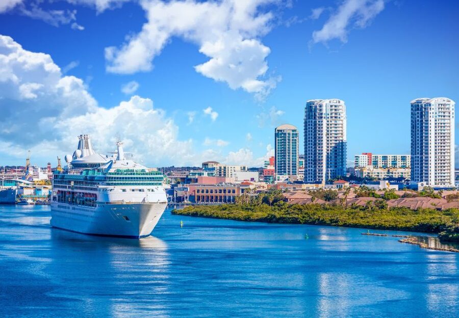 Yokohama Port: Private Customizable Tour with Transfer - Building a route for four to eight hours
